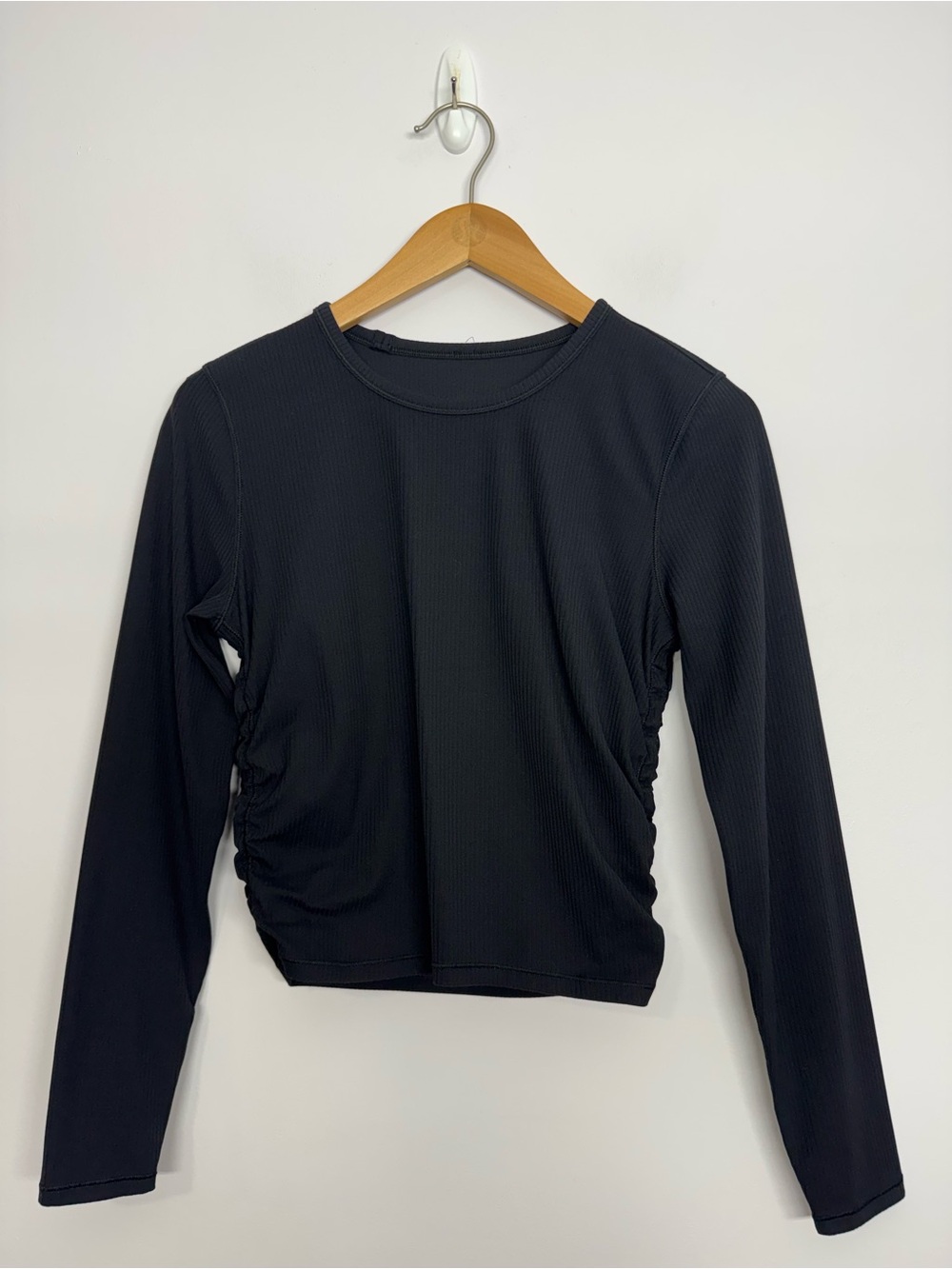 85: Lululemon All It Takes Ribbed Long Sleeve *Nulu Black Size 6? 18” PTP